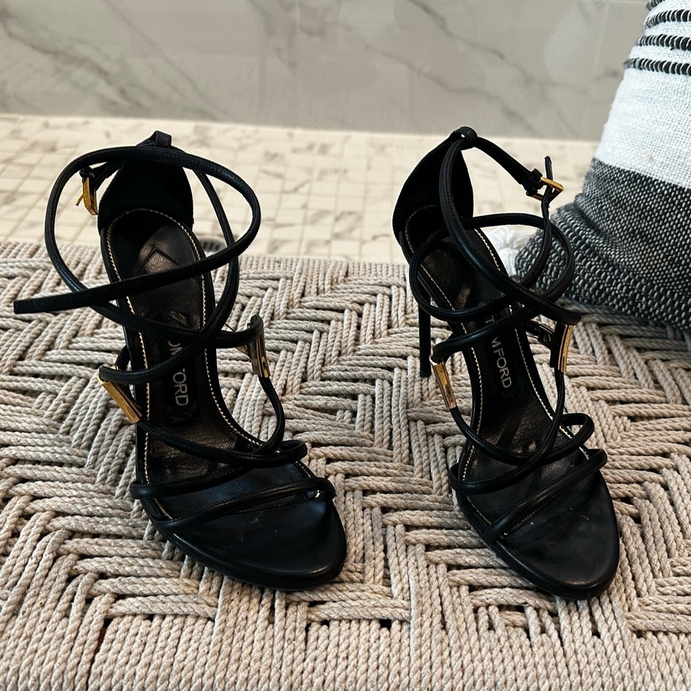 Tom Ford stiletto black/gold pumps Size 7